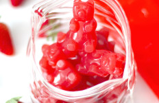 Domaći gumeni bomboni od jagode - DIY (uradi sam)